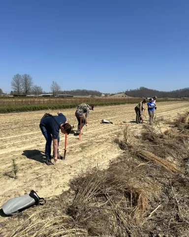 Photo of Spring Field Semester